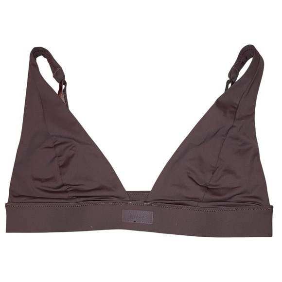 Skims Recycled Swim Plunge Bikini Top in Cocoa - Picture 5 of 9